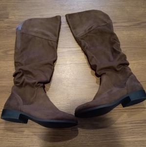 Beautiful Brown Suede Forever 21 Slouch Boots